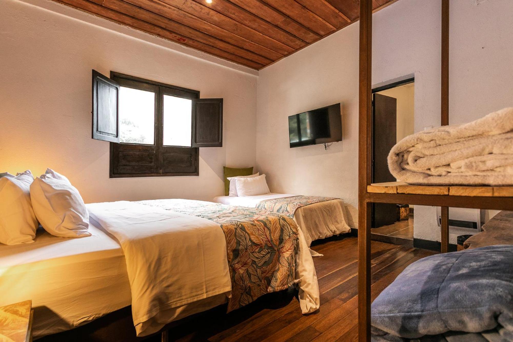 Hotel Termales Del Ruiz Gallinazo  Quarto foto